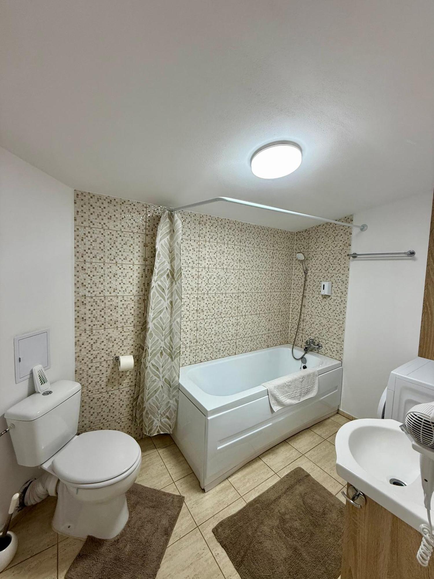 Jokai Apartments Nr7, Code Entry Sfântu-Gheorghe Buitenkant foto